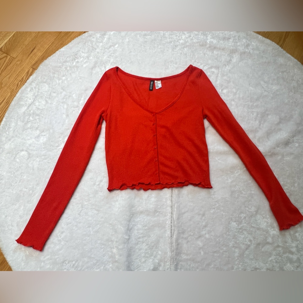 Divided Size Small Long Sleeve Button Front Scoop Neck Top. Red orange.